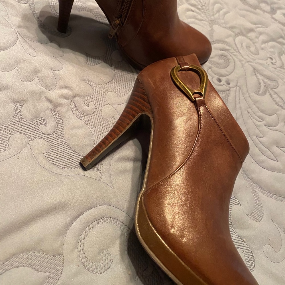 Reba bootie - Picture 2 of 3